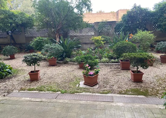 La Rosa Di 3 In Heart Of In San Giovanni 4* Rom